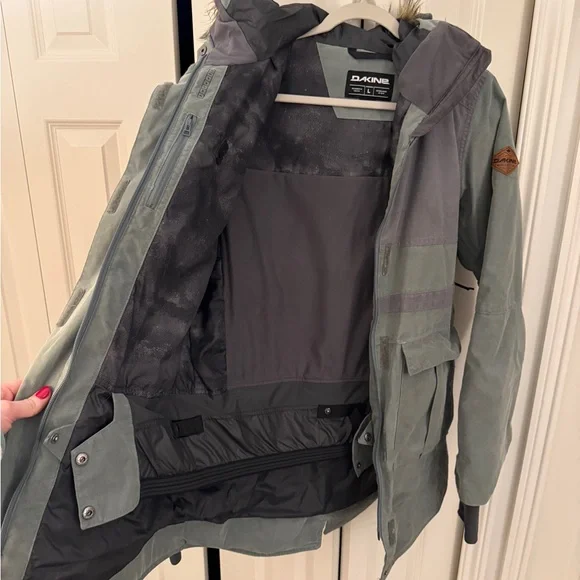 Dakine Women’s Snowboarding Jacket Size Large - Picture 2 of 5